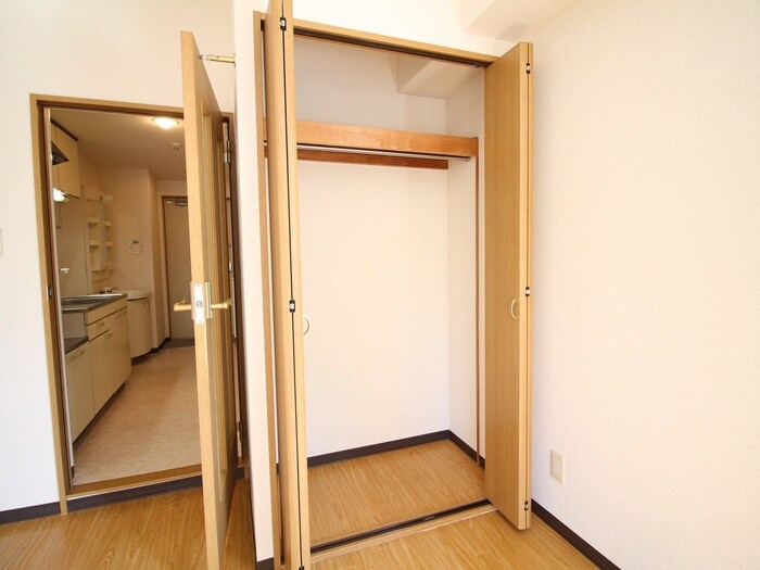 物件内観写真8　(収納)