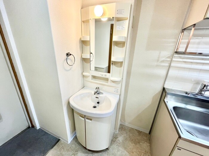 物件内観写真11　(洗面)