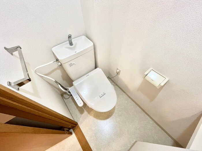 物件内観写真12　(トイレ)