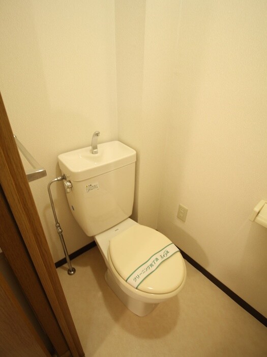 物件内観写真12　(トイレ)