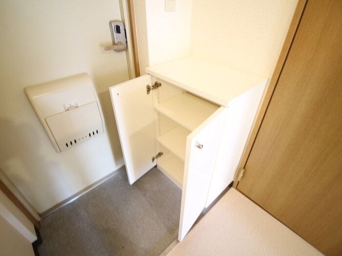 物件内観写真14　(靴箱)