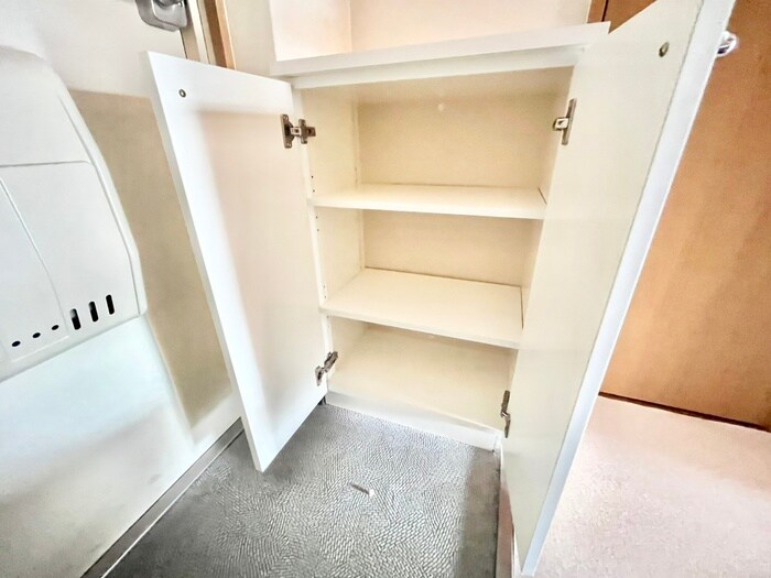物件内観写真15　(靴箱)