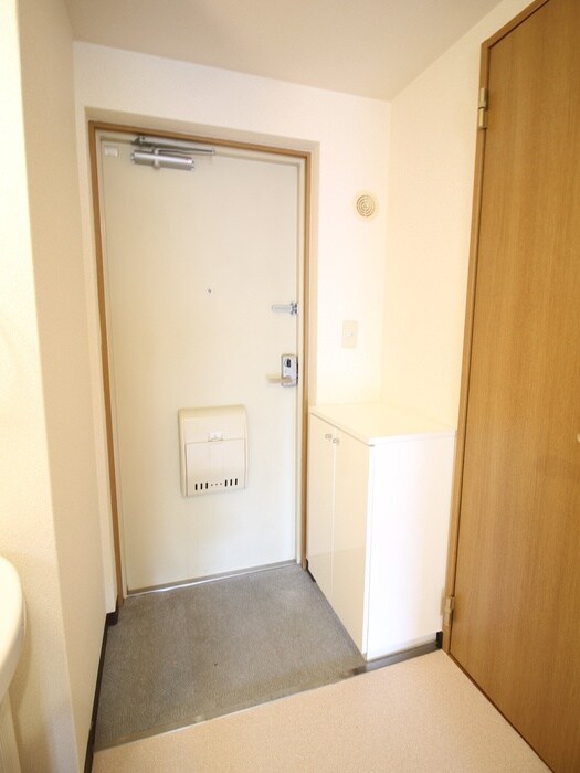 物件内観写真15　(玄関)