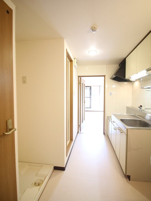 物件内観写真16　(廊下)