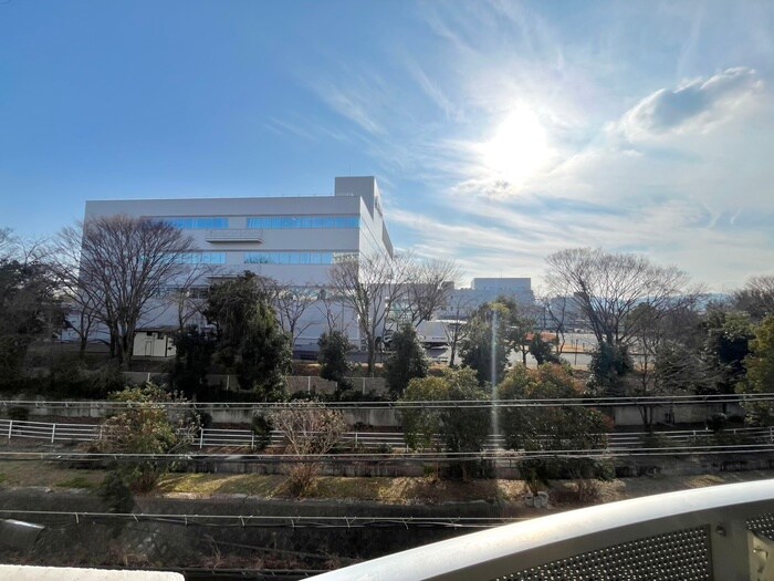 物件内観写真20　(室内からの展望)