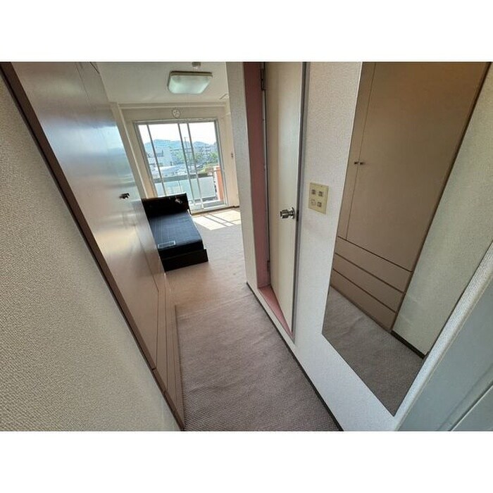 物件内観写真10　(廊下)