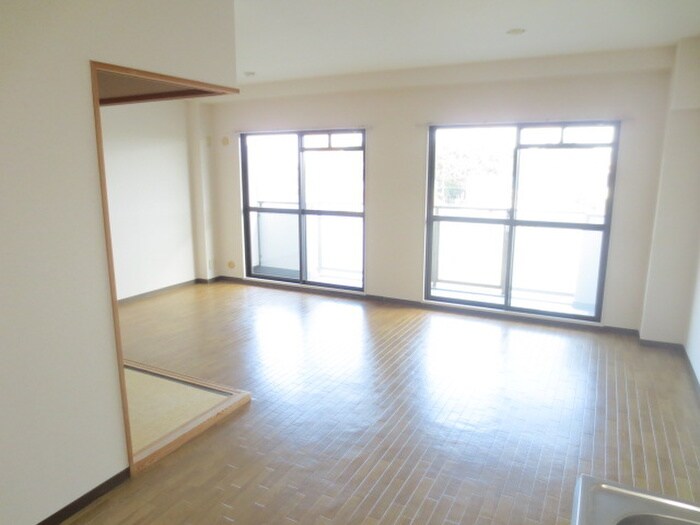 物件内観写真8　(居室)