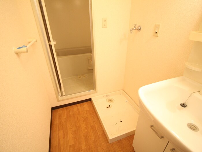 物件内観写真19　(洗濯機置場)