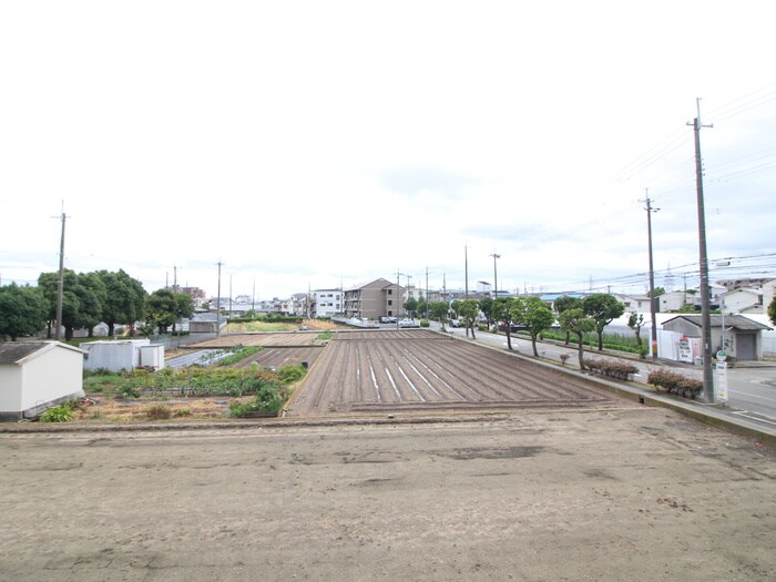 物件内観写真22　(室内からの展望)