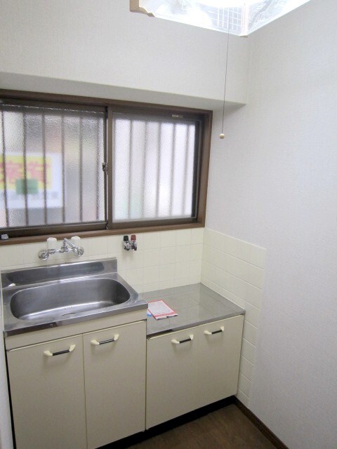 物件内観写真3　(キッチン)