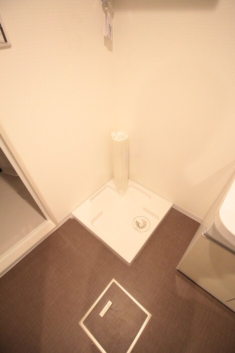 物件内観写真11　(洗濯機置場)