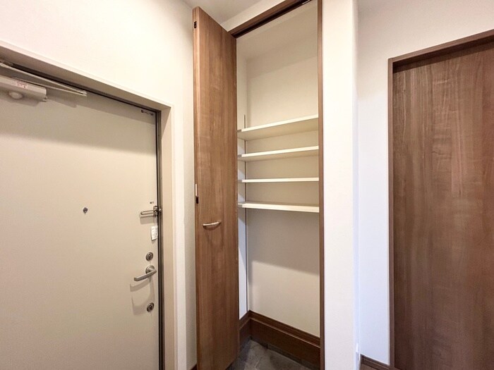 物件内観写真11　(靴箱)