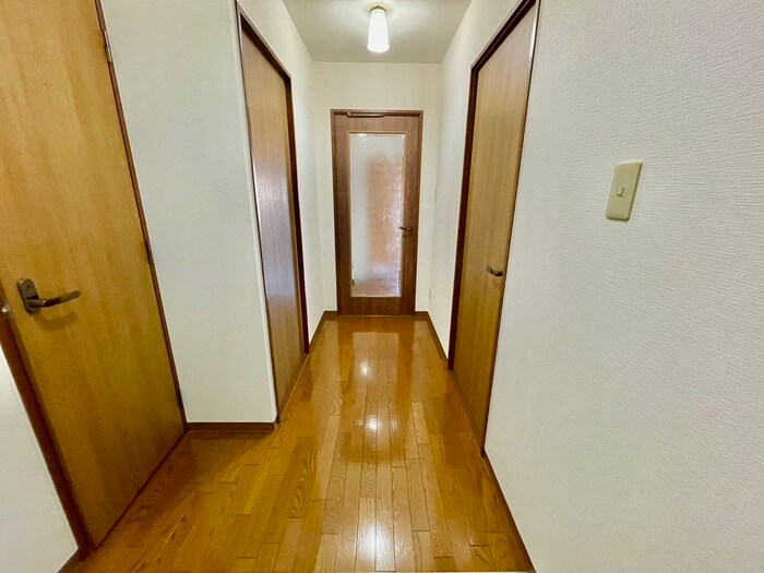 物件内観写真22　(廊下)