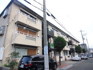 アヴィオ塚口外観写真