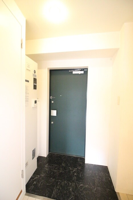 物件内観写真14　(玄関)