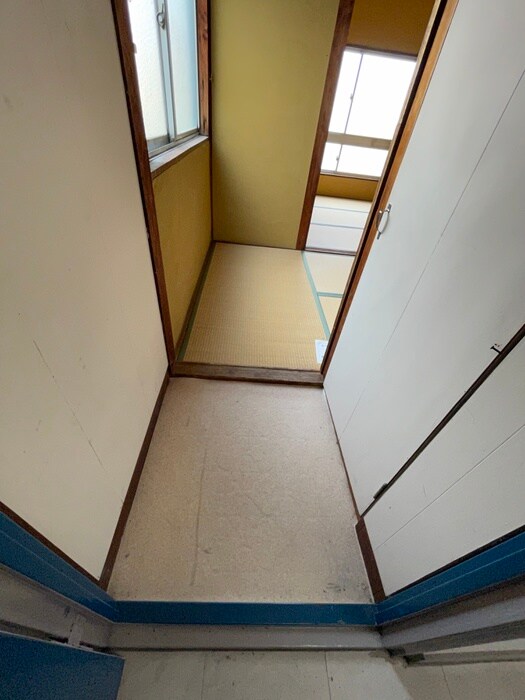 物件内観写真10　(玄関)