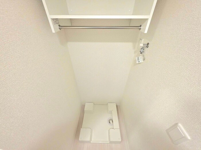 物件内観写真10　(洗濯機置場)