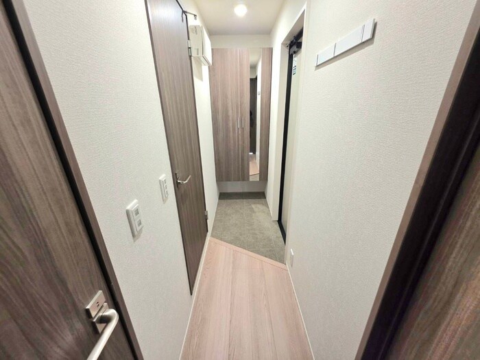物件内観写真14　(廊下)