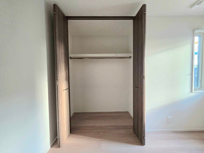 物件内観写真18　(収納)