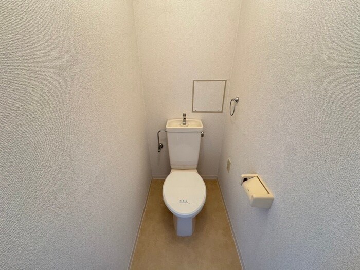 物件内観写真12　(トイレ)