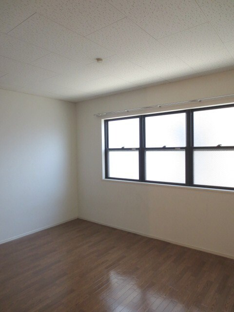 物件内観写真4　(居室)