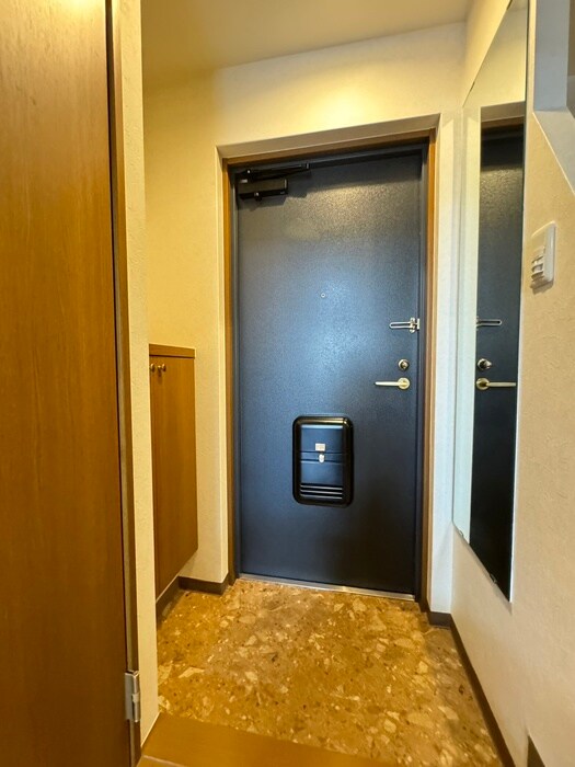 物件内観写真13　(玄関)