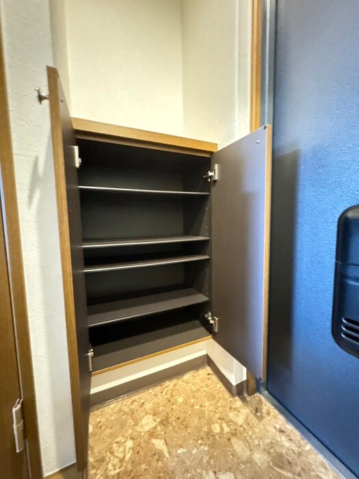 物件内観写真14　(靴箱)