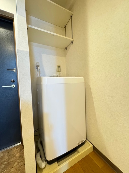 物件内観写真15　(洗濯機置場)