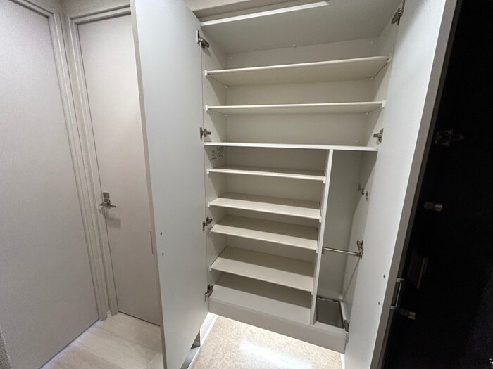 物件内観写真19　(靴箱)