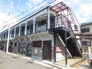 白芳荘１０号館外観写真