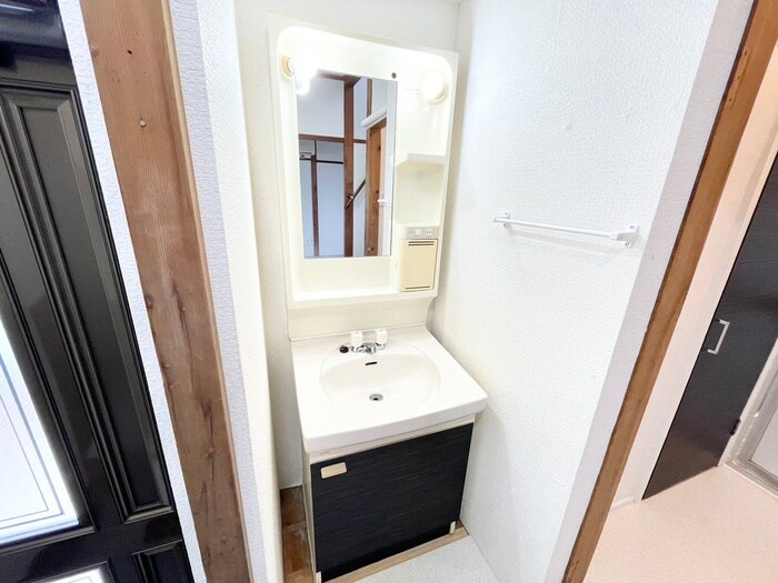物件内観写真10　(洗面)