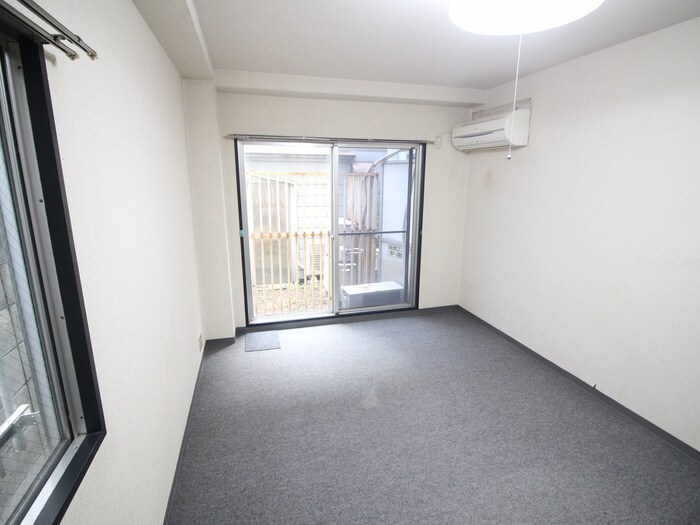 物件内観写真10　(居室)