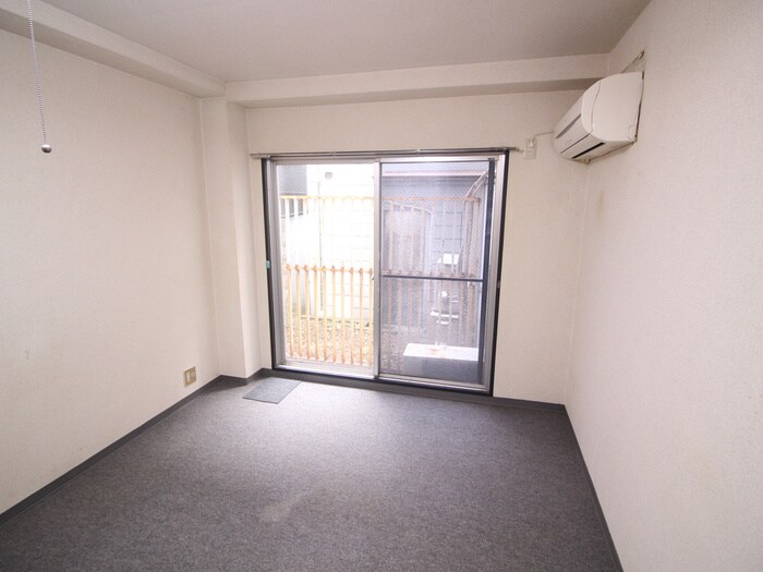 物件内観写真11　(居室)