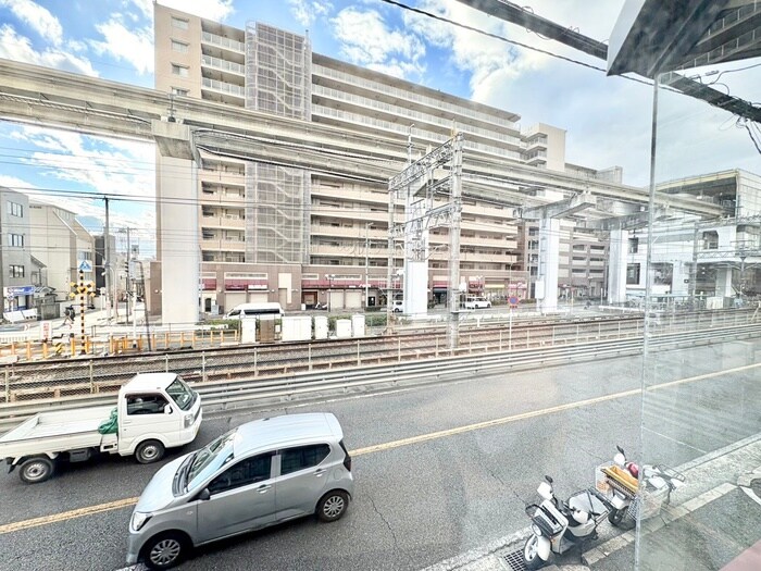 物件内観写真22　(室内からの展望)