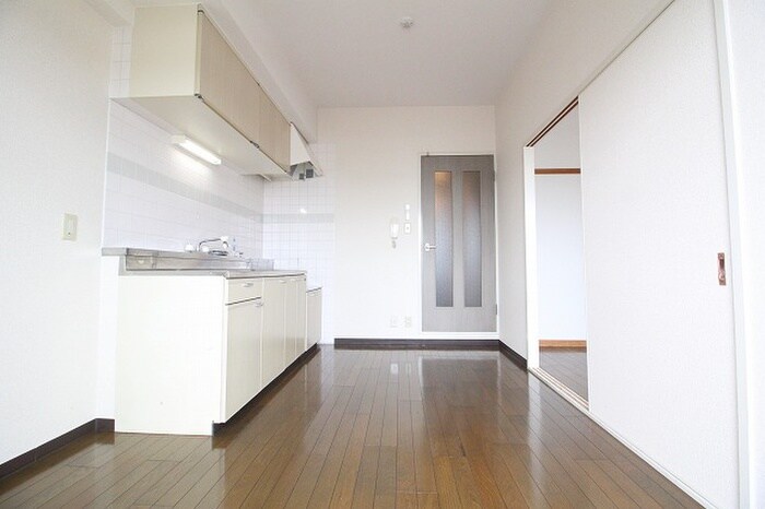 物件内観写真8　(居室)