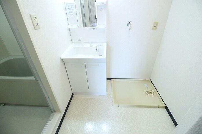 物件内観写真19　(洗濯機置場)