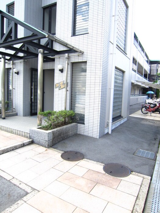 物件外観写真5　(外観写真)