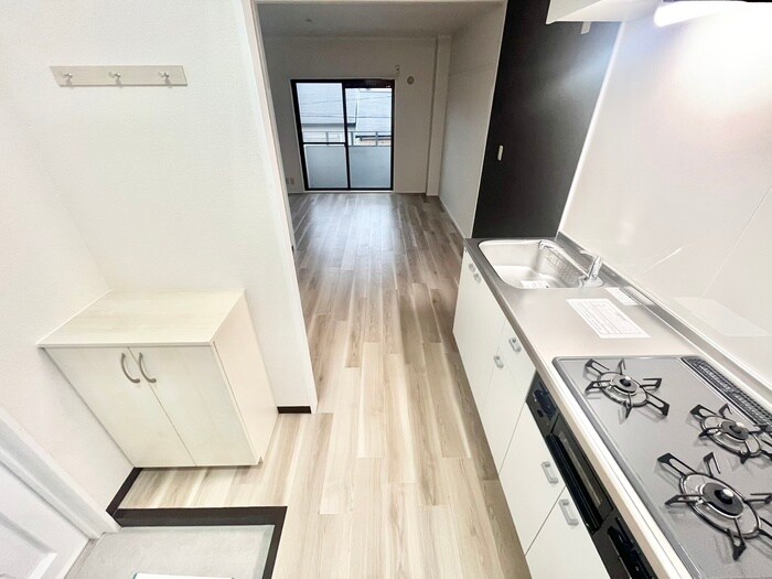 物件内観写真12　(廊下)