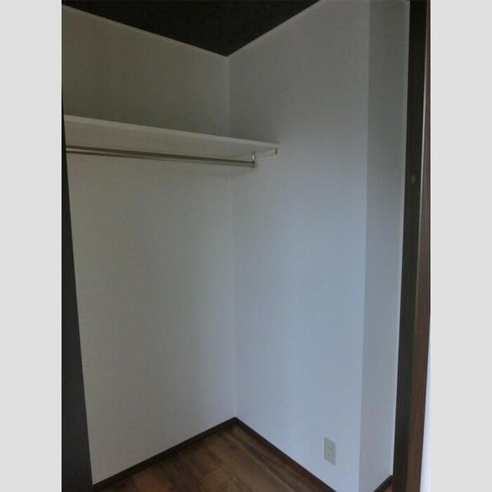 物件内観写真12　(収納)