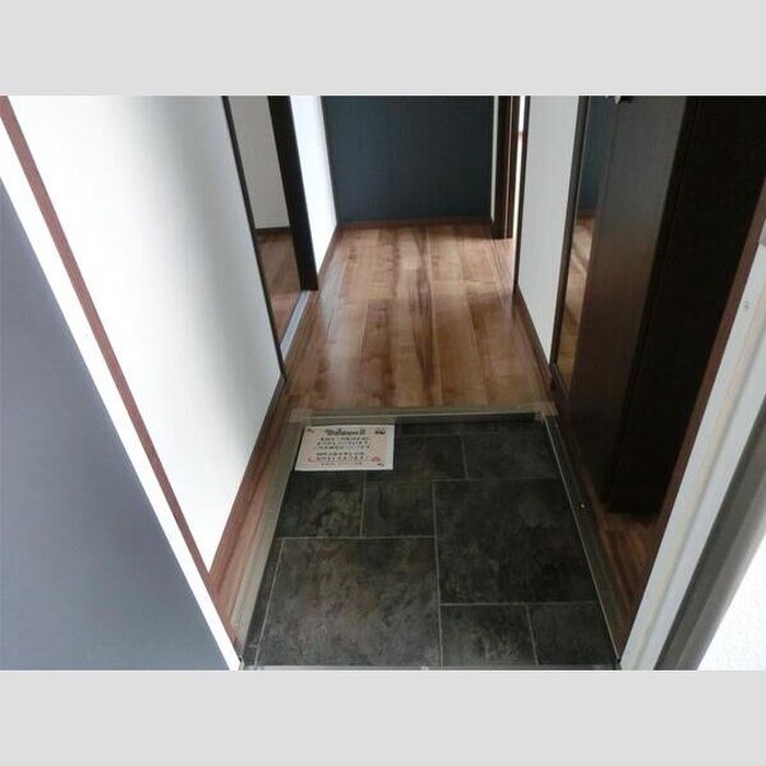 物件内観写真14　(廊下)