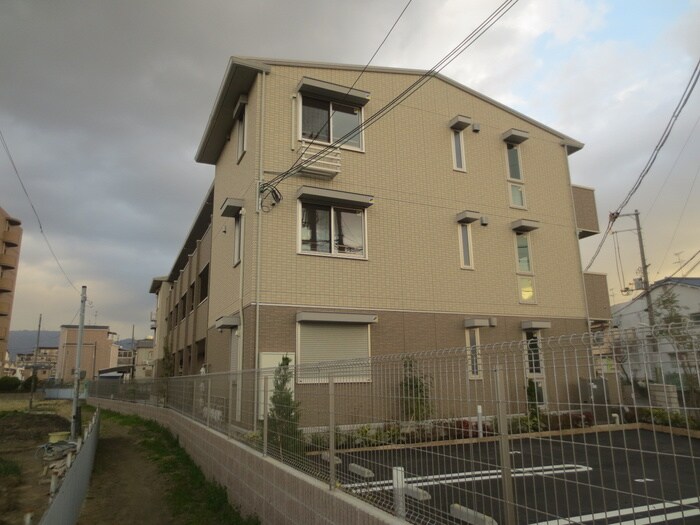 物件外観写真2　(外観写真)