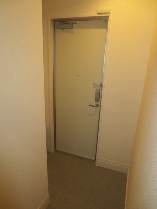 物件内観写真15　(玄関)