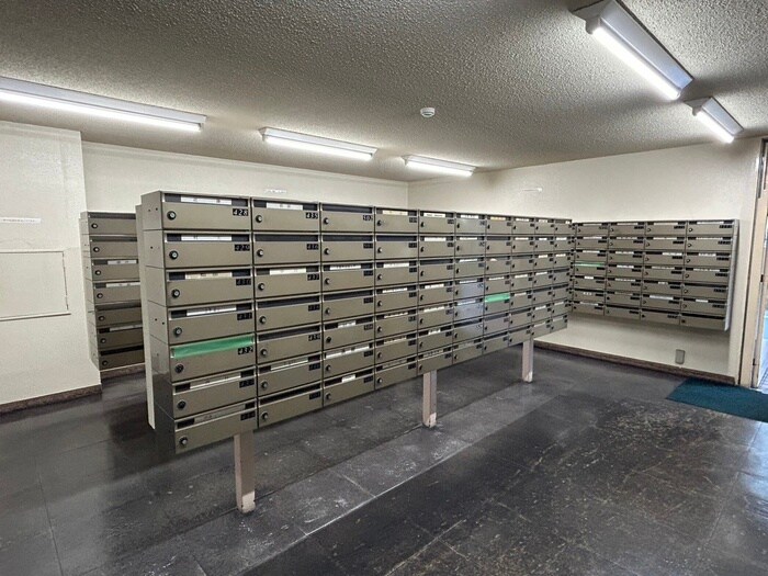 物件外観写真6　(エントランス部分)