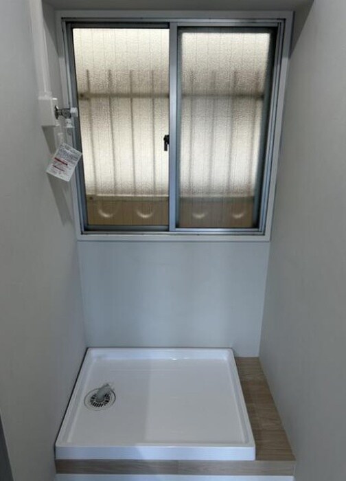 物件内観写真14　(洗濯機置場)