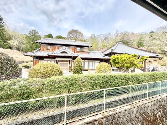 物件内観写真17　(室内からの展望)