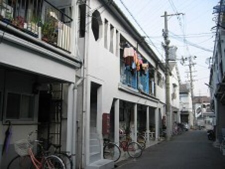 白芳荘１２号館外観写真