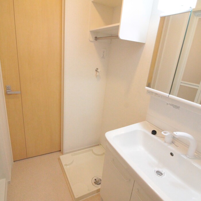 物件内観写真10　(洗濯機置場)