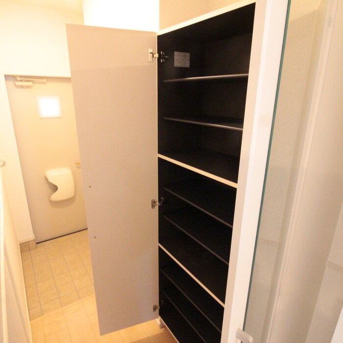 物件内観写真15　(靴箱)