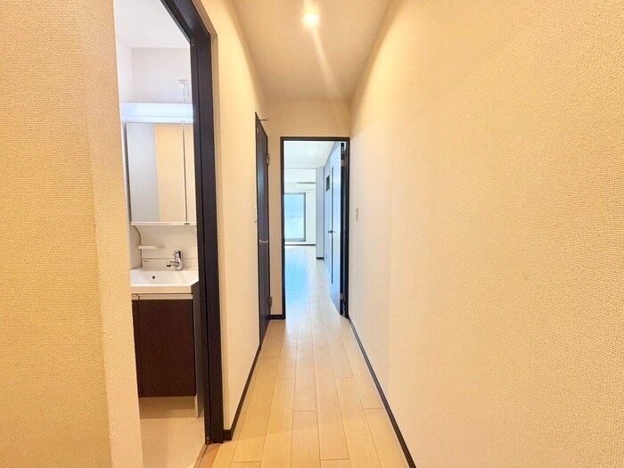 物件内観写真9　(廊下)