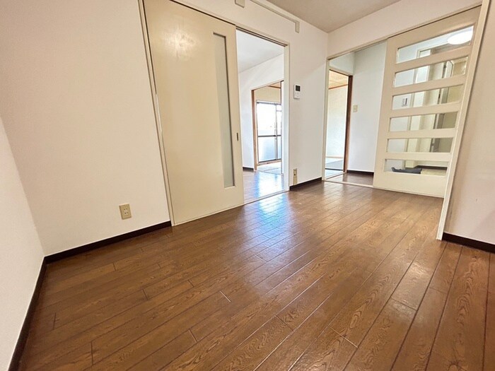 物件内観写真5　(居室)